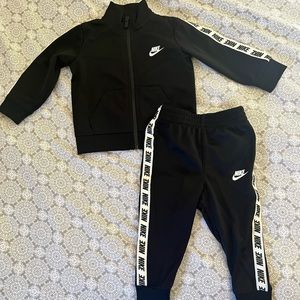 12 months old Nike set